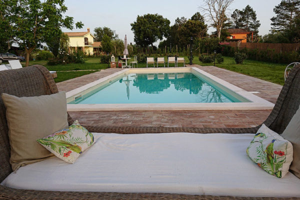 divano_piscina_online